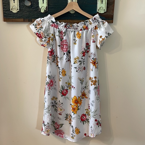 2/$25 SWS Streetwear Society Floral Cold Shoulder Dress - Picture 5 of 10